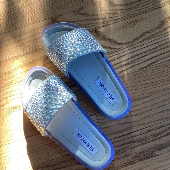 Steve Madden Size 6 Jewel Sparkly Slides Silver - Picture 11 of 11